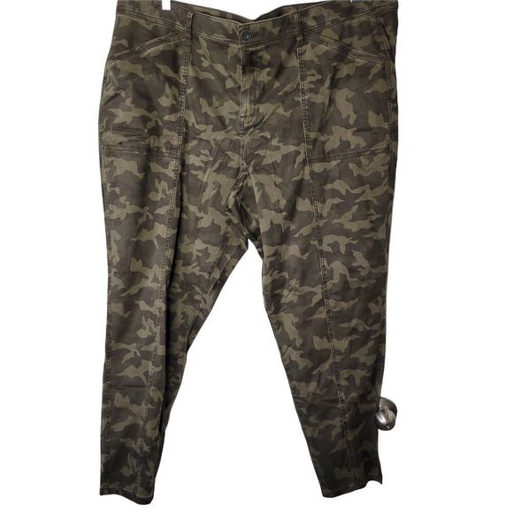 Lane Bryant Mid Rise Skinny Camouflage Pants 28 - Picture 2 of 4